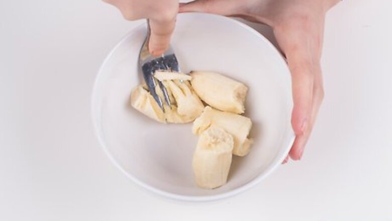 How to Nourish Your Face Using a Banana