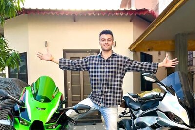 YouTuber Agastya Chauhan Dies After His Kawasaki Ninja Crashes on Yamuna Expressway