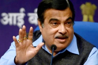 Nitin Gadkari Approves Notification to Make Atleast 6 Airbags Mandatory in Vehicles