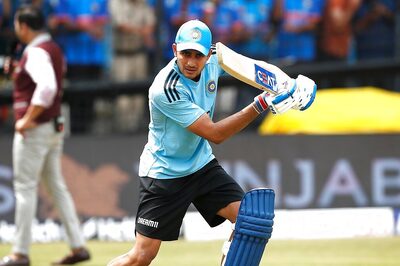 Shubman Gill Discharged After Spending a Night in Hospital; Likely to Miss India vs Pakistan World Cup Match