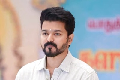 Old Pic Of Shriya Saran Holding Umbrella For Thalapathy Vijay On Azhagiya Thamizh Magan Sets Viral