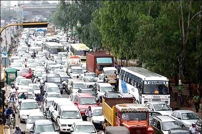 Traffic woes add to Monday blues in Bangalore