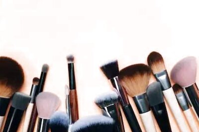 Sensitive Skin? Here Are 4 Easy Ways to Wash Your Make-Up Brushes at Home