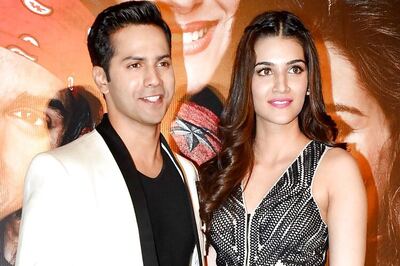 Varun Dhawan, Kriti Shanon not scared of being overshadowed by Shah Rukh Khan, Kajol