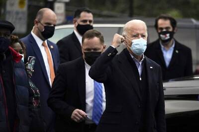 'Vote Him Out!': Biden Supporters in Cheerful Mood Outside White House