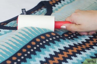 The Best and Easiest Ways to Get Lint Off of Your Clothes