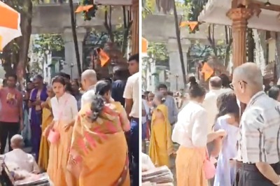 UK First Lady Akshata Murty Spotted With Dad Narayana Murthy At Roadside Book Stall In Bengaluru
