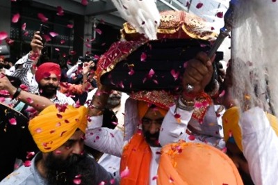 Stay or Go? Dilemma Facing Last of the Afghan Sikhs