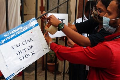 Mumbaikars Fume as Vaccination Centres Run Short of Covaxin Doses for Second Consecutive Day