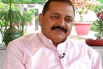 Half of Those Who Crack Civil Service Exams Are Engineering Graduates: Govt