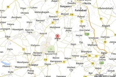 15 persons arrested for gambling in Alwar