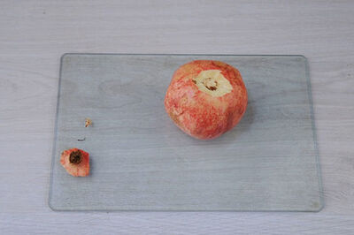How to Clean a Pomegranate
