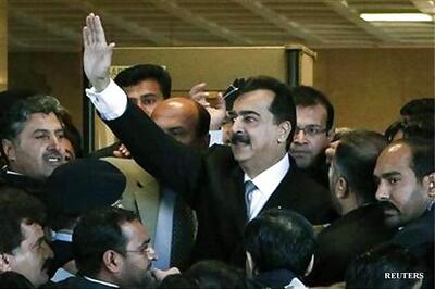 MFN status to India shouldn't be made an issue: Gilani