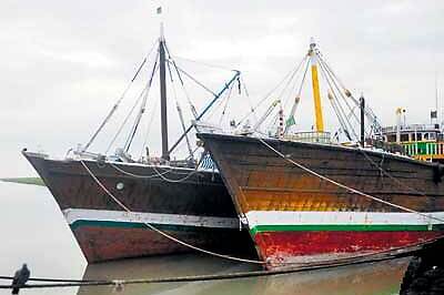 Gujarat: Pakistan releases 72 Indian fishermen