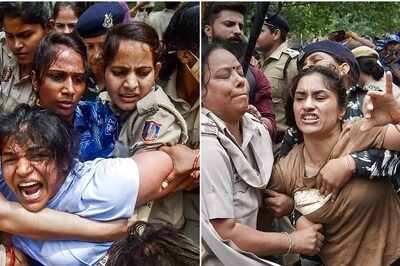 Wrestlers Protest: Sakshi Malik, Bajrang Punia & Vinesh Phogat Resume Railway Job, Say 'Fight On'