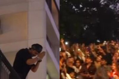 'Pathaan' SRK Gives a Glimpse of 'Mehmaan Nawaazi' as He Shares Video of Fans Outside Mannat; Thanks Them