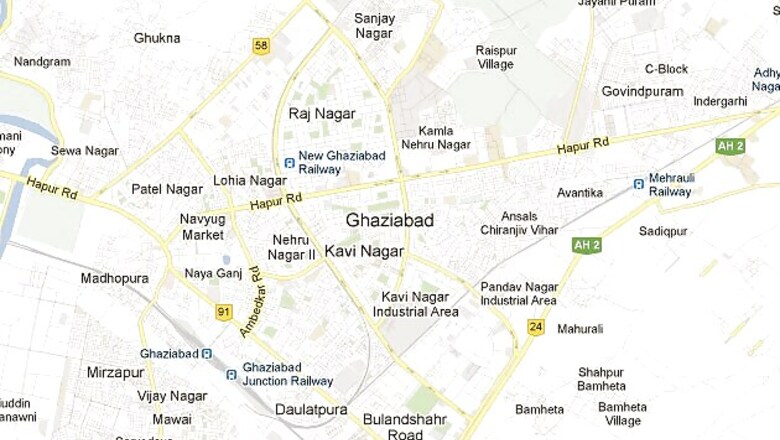 Bike-borne snatch private gunner's rifle in Siyani Gate area