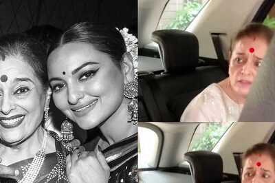 Sonakshi Sinha's Mom Looks Irritated After a Cameraman Shoves His Phone Inside Her Car; Watch Video