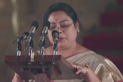 ‘Home Quarantine’ Notice Pasted Outside Union Minister’s Kolkata Residence for Allegedly Violating Self-Isolation Orders