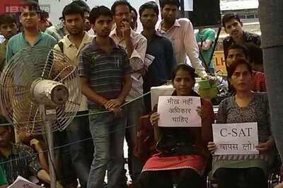 NSUI activists stage dharna against CSAT at Jantar Mantar