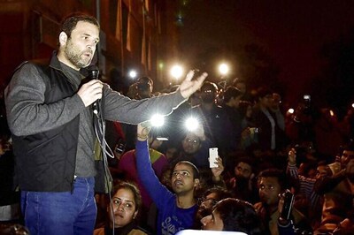 Scuffle Between Congress Workers, SPG at Rahul Gandhi's Bareilly Road Show