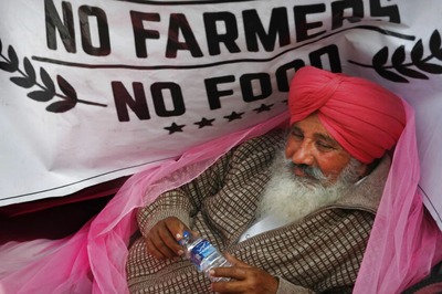 Protesting Farmers Stay Put at Delhi Borders Despite Harsh Winter, Resolute on Demands
