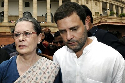 Sonia, Rahul to appear before court on Saturday in Herald case
