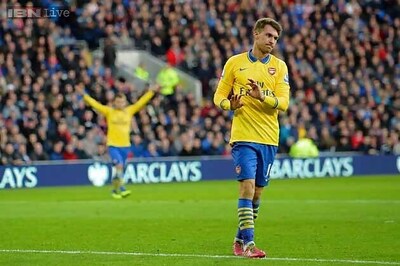 Aaron Ramsey scores twice as Arsenal beat Cardiff 3-0