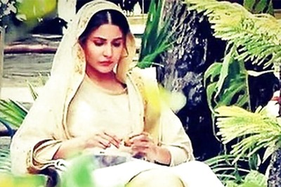 Anushka Sharma Quashes Rumours Of Virat Kohli Producing Phillauri