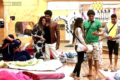Bigg Boss 7: Tanishaa, Andy unhappy with Kushal's entry?