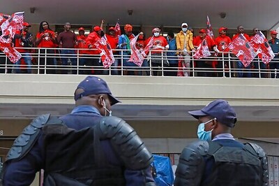 South African Healthcare Workers Protest, Threaten Strike
