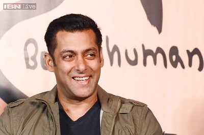 Salman Khan takes to twitter to support Aamir Khan's  'PK'