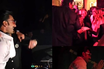 Ranveer Turns DJ For SRK's Birthday Bash, Dedicates Aana Mere Pyar Ko To Deepika; Watch Video