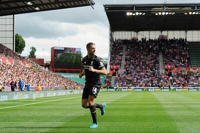 Liverpool's Jordan Henderson out for two months with broken foot