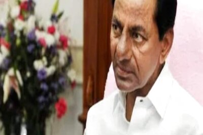 Telangana Congress Seeks Centre to Punish Dist Collectors for Touching KCR's Feet