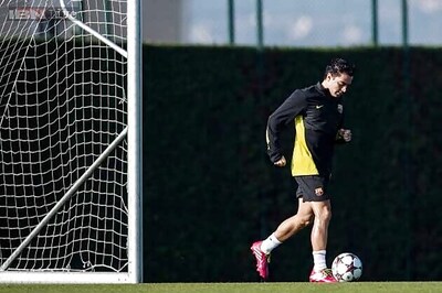 Barcelona players hail Xavi after 700th appearance