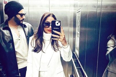 Arjun Kapoor, Malaika Arora Pose For Loved-Up Selfies In Berlin; Kareena Kapoor Says 'Killing It'
