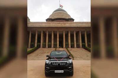 Mahindra Delivers Alturas G4 SUV to the President's Office, to Be Part of Convoy