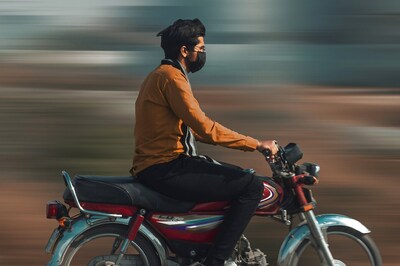 Mumbai: From Today, Rs 500 Fine if Pillion Caught Without Helmet