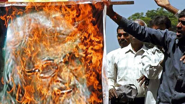 SC refuses to scrap cases against Husain