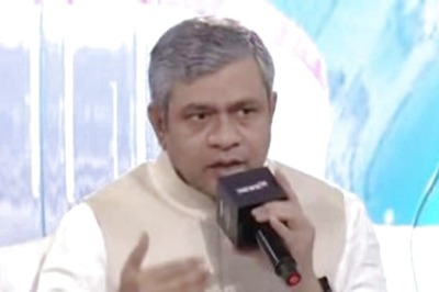 Ashwini Vaishnaw Takes Charge as Information and Broadcasting Minister