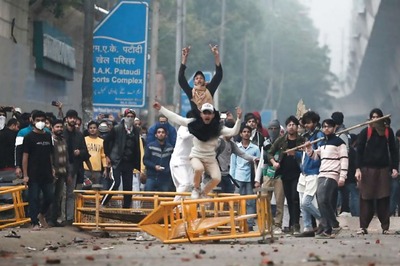 'Not Prejudging But What Can Police Do...' SC Tells Jamia, AMU Petitioners to Approach High Courts on Violence