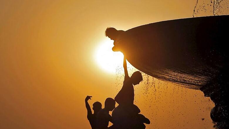 Delhites Brace Themselves for Scorching Summer as Temperature Likely to Touch 43 Degrees
