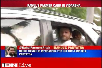 Maharashtra: Rahul Gandhi reaches out to farmers, to begin 15-km padyatra against Land Bill today