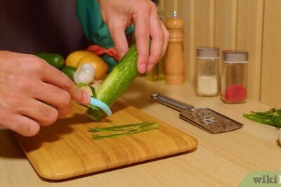 How to Make Tzatziki