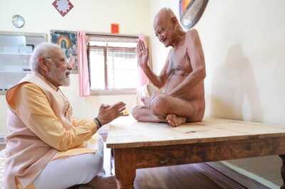 Jain Sage Acharya Vidhyasagar Maharaj Passes Away; PM Modi Condoles, Recounts Last Visit