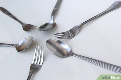 How to Make Wind Chimes From Old Silverware