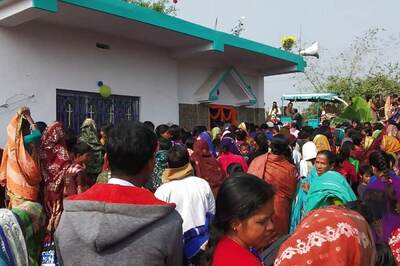 Goons Vandalise Church in Bengal's East Midnapore Dist, Hurl Bombs at Pastor & 'Chant Jai Shri Ram'