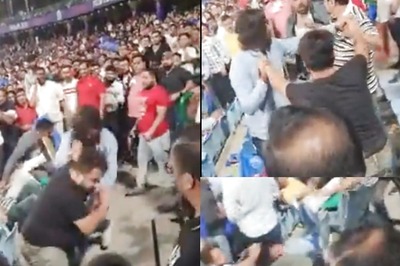 Ugly Fight Breaks Out Between Fans at Arun Jaitley Stadium During DC's IPL Match | Watch Video