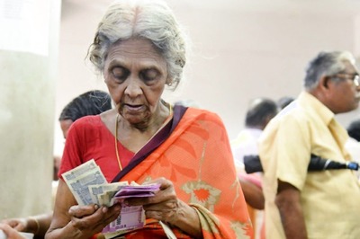 Life Certificate Submission Last Date: Submit Jeevan Pramaan Without Visiting Banks